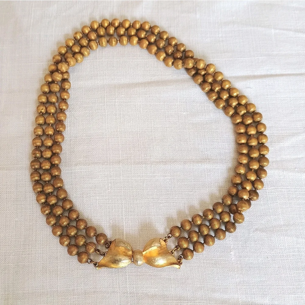 Unbranded gold tone